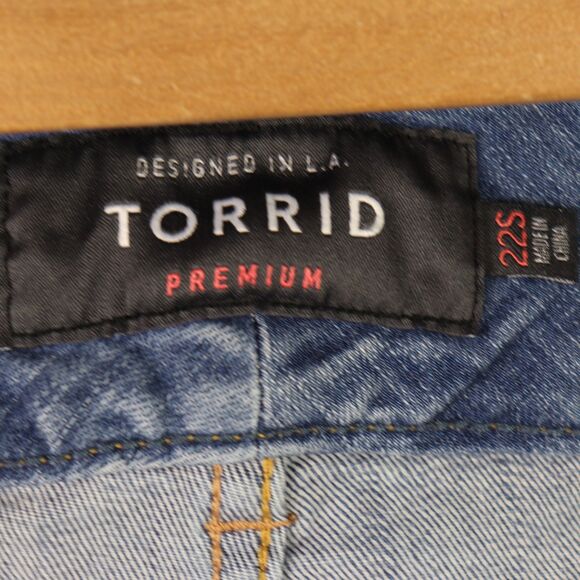 Torrid Distressed Skinny Jeans size 22S - Picture 4 of 4